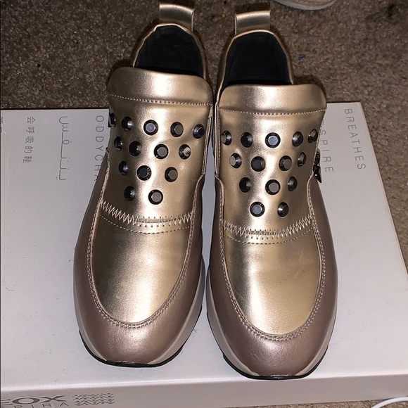 Shoes - Picture 1 of 3